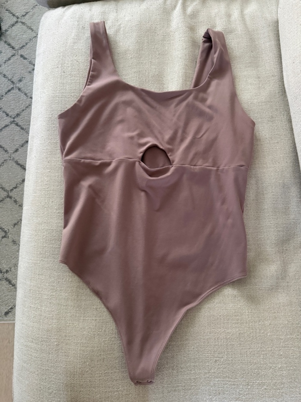 Abercrombie & Fitch Brown Cutout Bodysuit XL 🤎 Soft A&F Scoop Neck Fitted